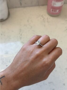 Lab grown diamond ring